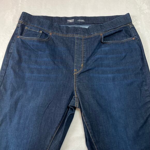 Levi's High Rise Totally Shaping Pull On BootCut Jeans Size 22 Western Casual - Picture 3 of 9
